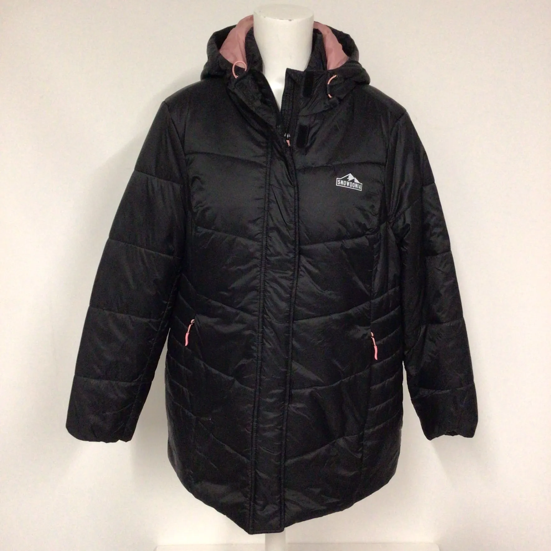 BNWT Snowdonia Black Puffer Jacket w/Stuff Sack Size 20