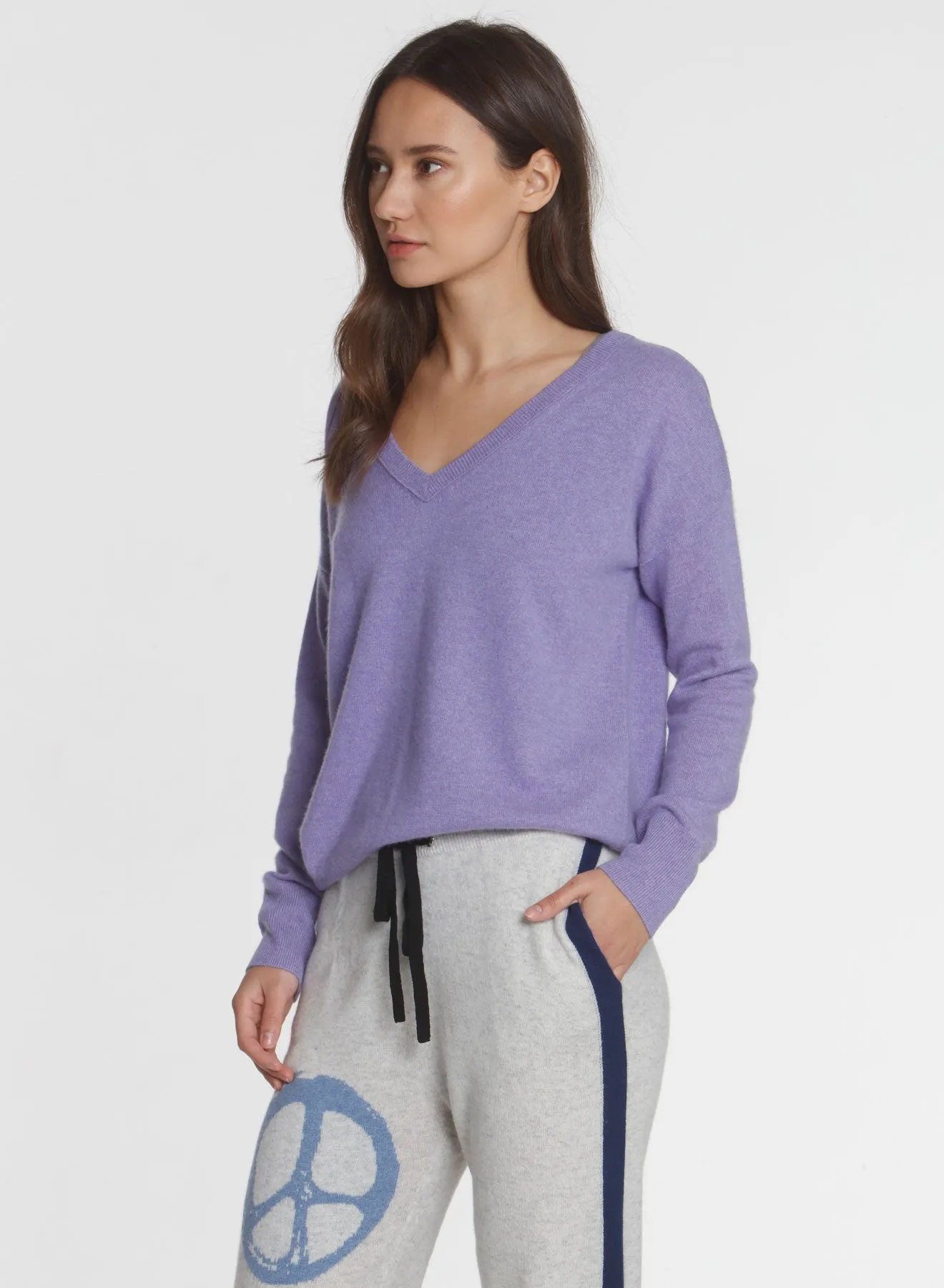 CORE Cashmere BF Vee - Lilac