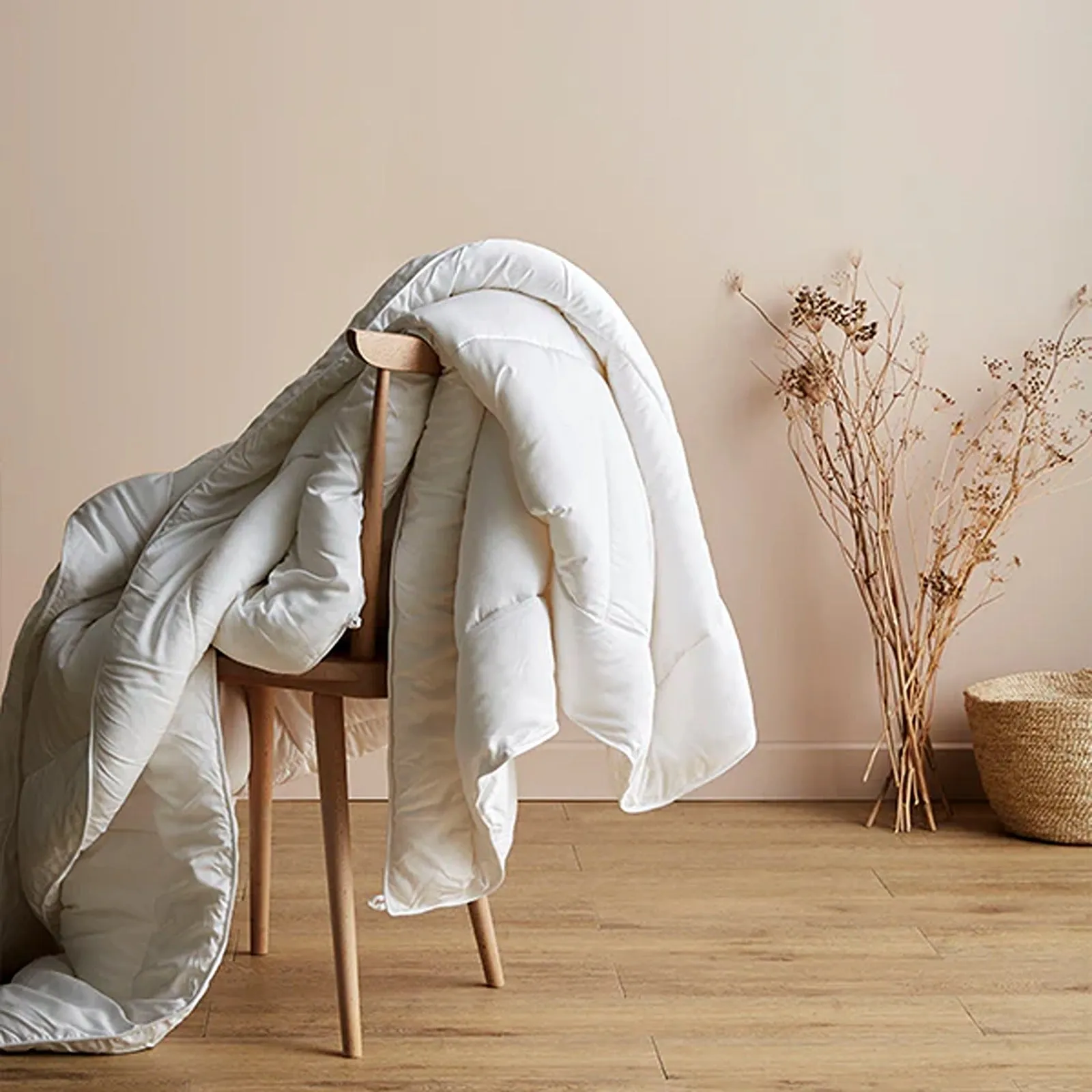 Ettitude Down Alternative Comforter