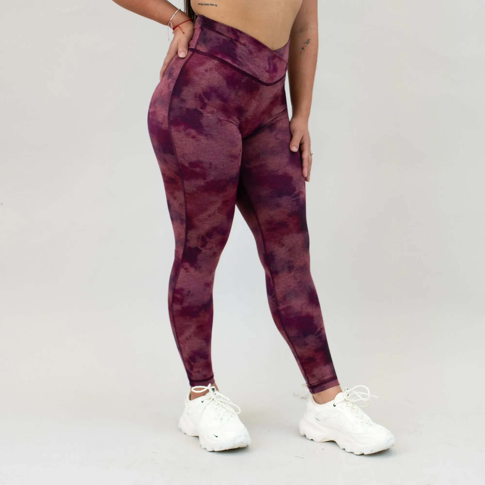 V Waistband Legging 25" - No Front Seam - Mid High Rise