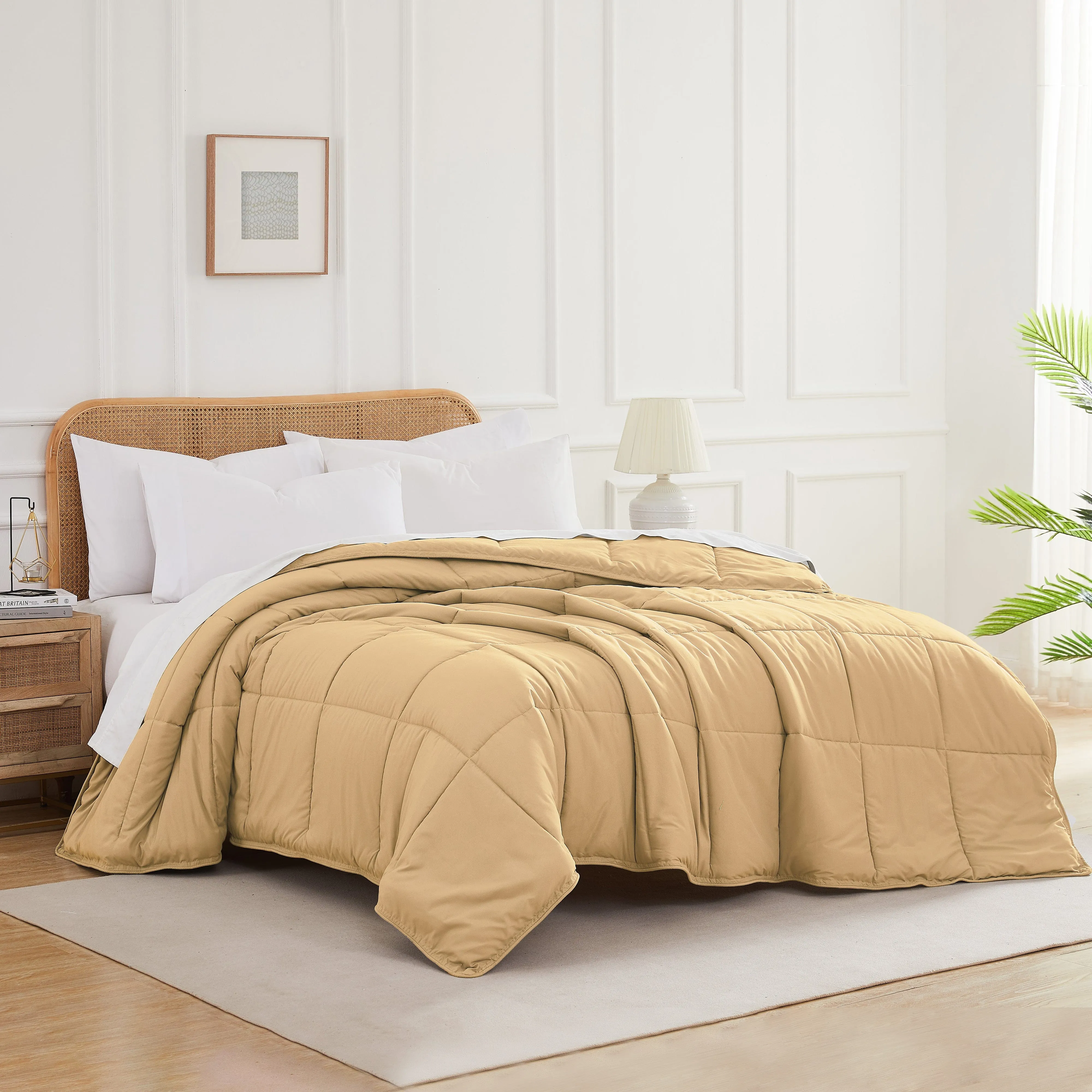 Vilano Down Alternative Comforter